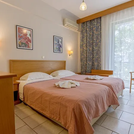 Отель Aristotelis 2*